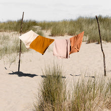 Hvid Blanket Deedee – Caramel