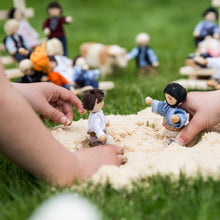 Trauffer Pilgram Flexible Wooden Doll - Swiss Wrestling - with Head Protection