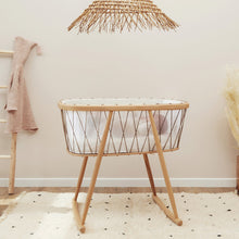 Charlie Crane KUMI Crib - Mesh / Black&White