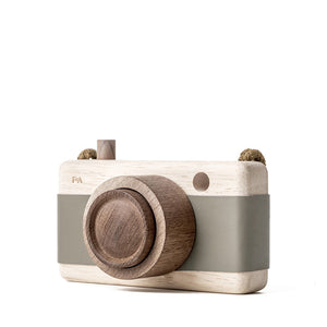Fanny And Alexander Wooden Zoom Camera – Fern Frond Green