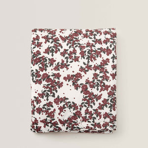 Garbo and Friends Filled Blanket – Cherrie Blossom