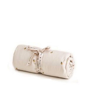 Garbo and Friends Filled Blanket – Lemon