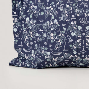 Garbo and Friends Adult Pillowcase – Mares Dark