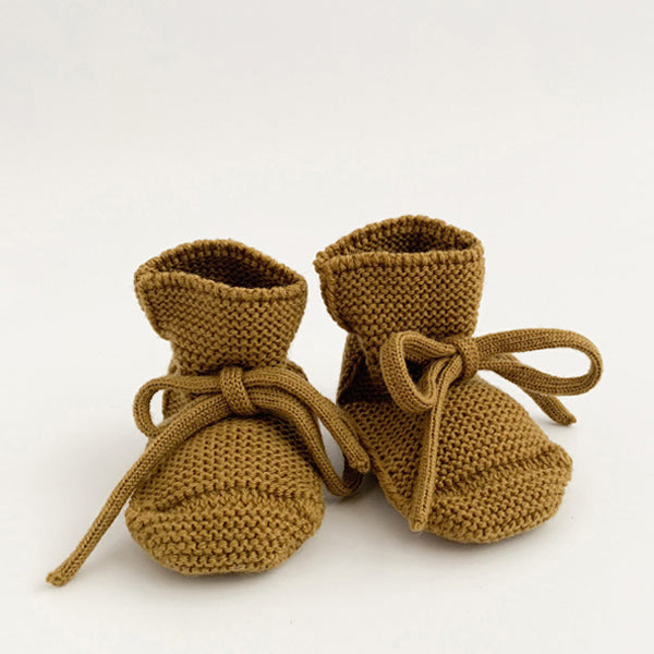 Hvid Knitted Booties – Mustard