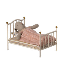 Maileg Vintage Bed, Mouse - Off White