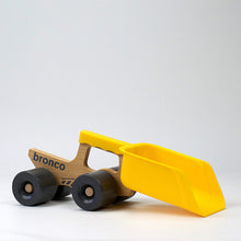 Neue Freunde Bronco Scoop Truck Shovel