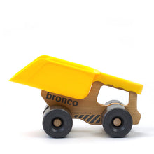Neue Freunde Bronco Scoop Truck Shovel