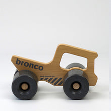 Neue Freunde Bronco Scoop Truck Shovel