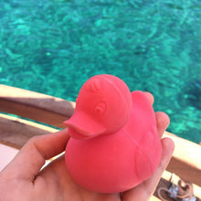 Oli and Carol Elvis the Duck – Pink
