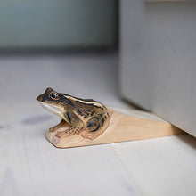 Wildlife Garden Hand Carved Doorstop - Moor Frog