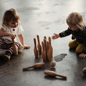 Wooden Story Bowling Set 10pcs - Natural