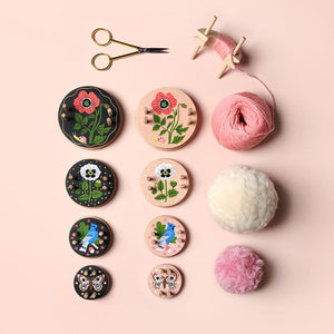 Pom Maker x Oana Befort – Extra Small Pink
